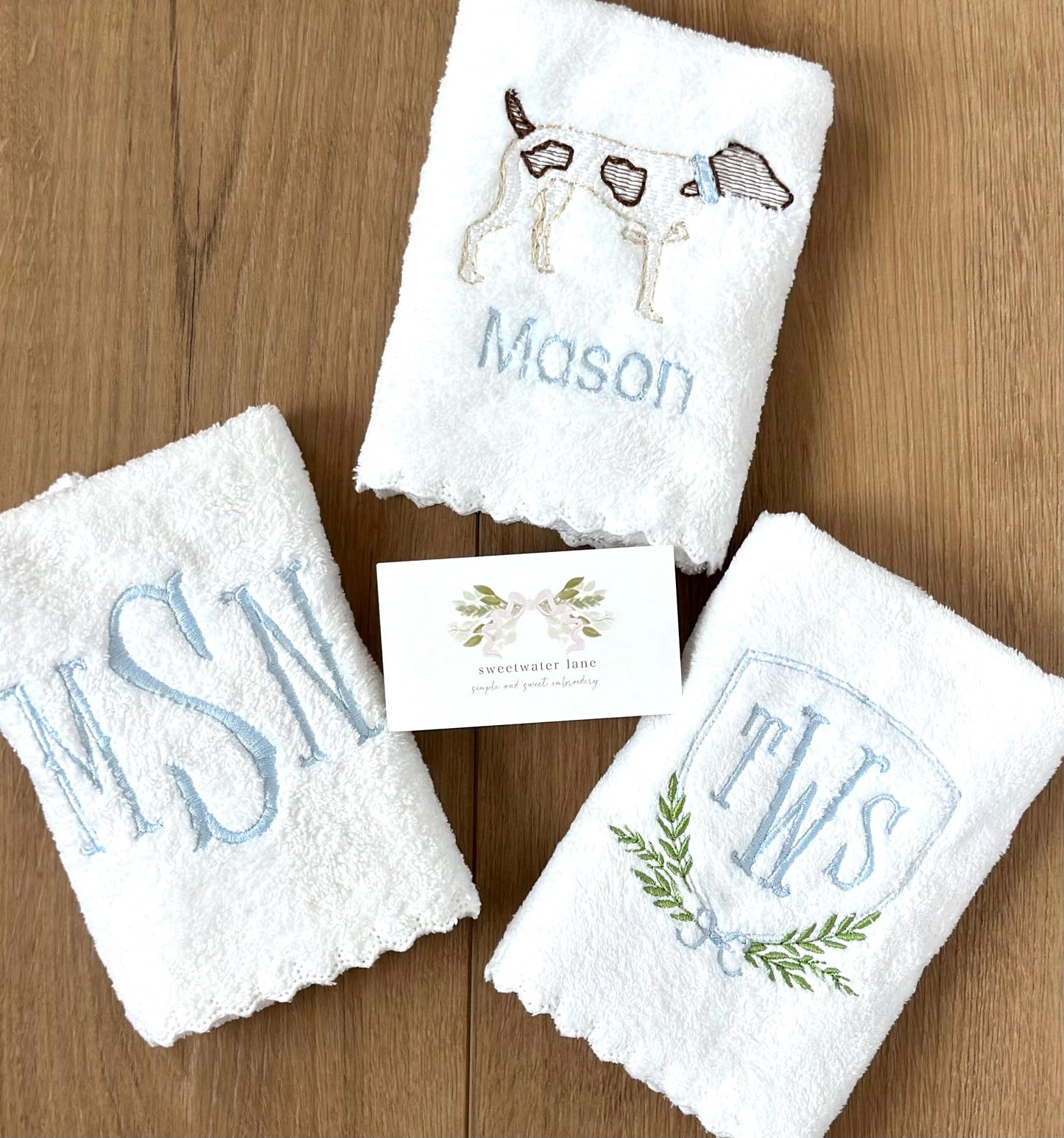 Scalloped Ultra Soft Burp Cloths