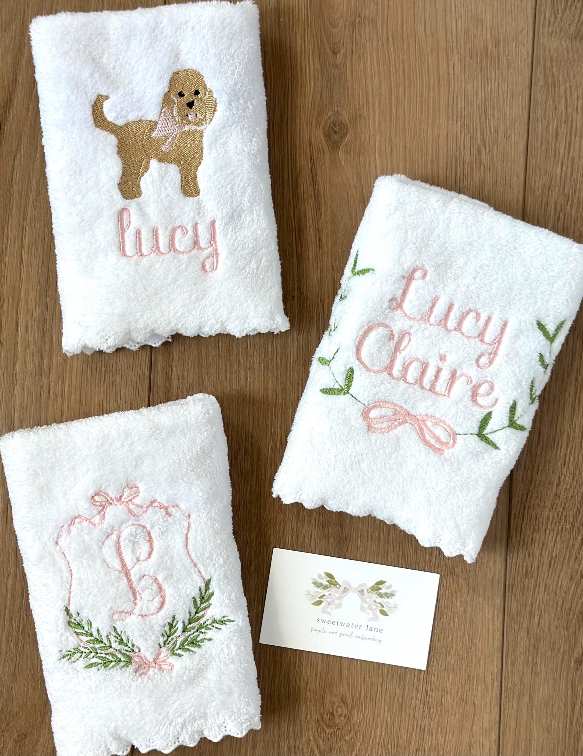 Scalloped Ultra Soft Burp Cloths