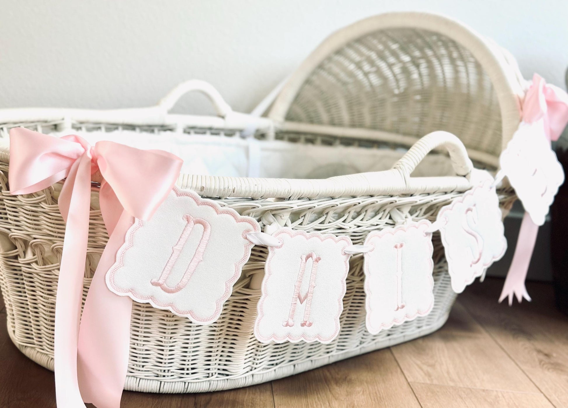 Scalloped Baby Name Banner