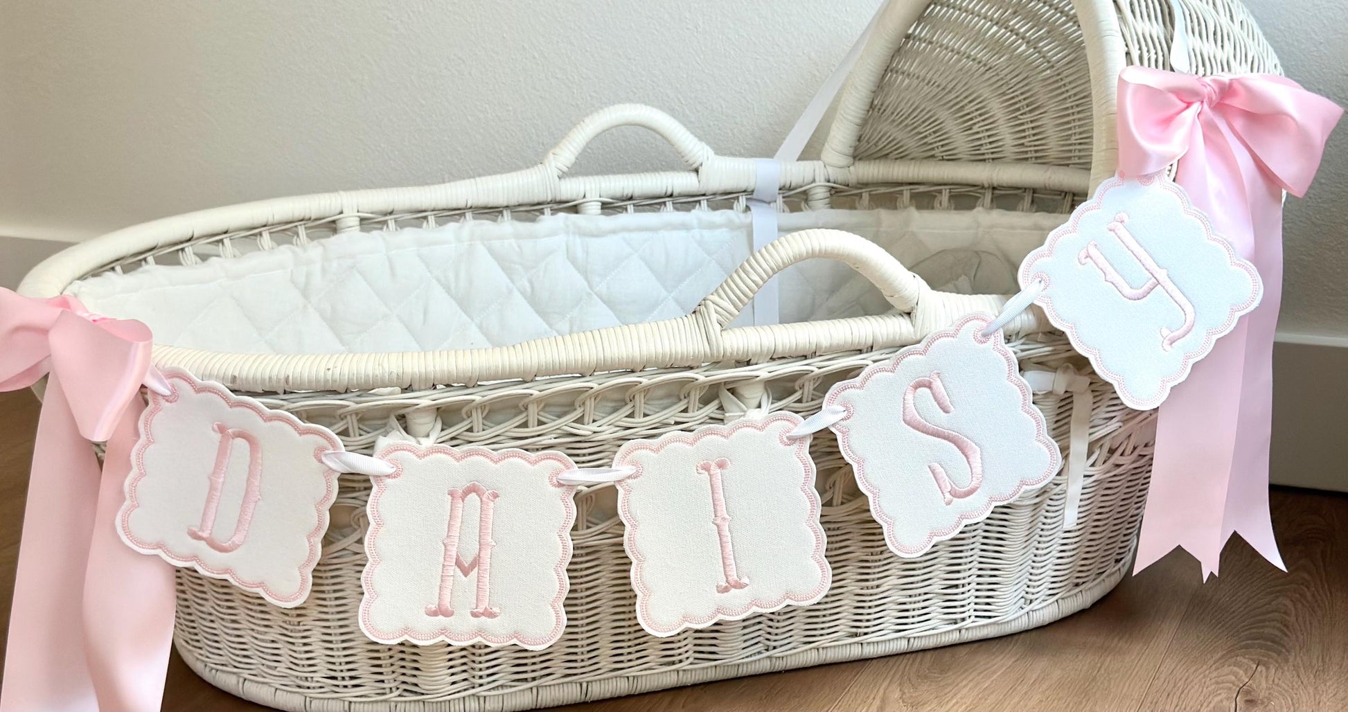 Scalloped Baby Name Banner