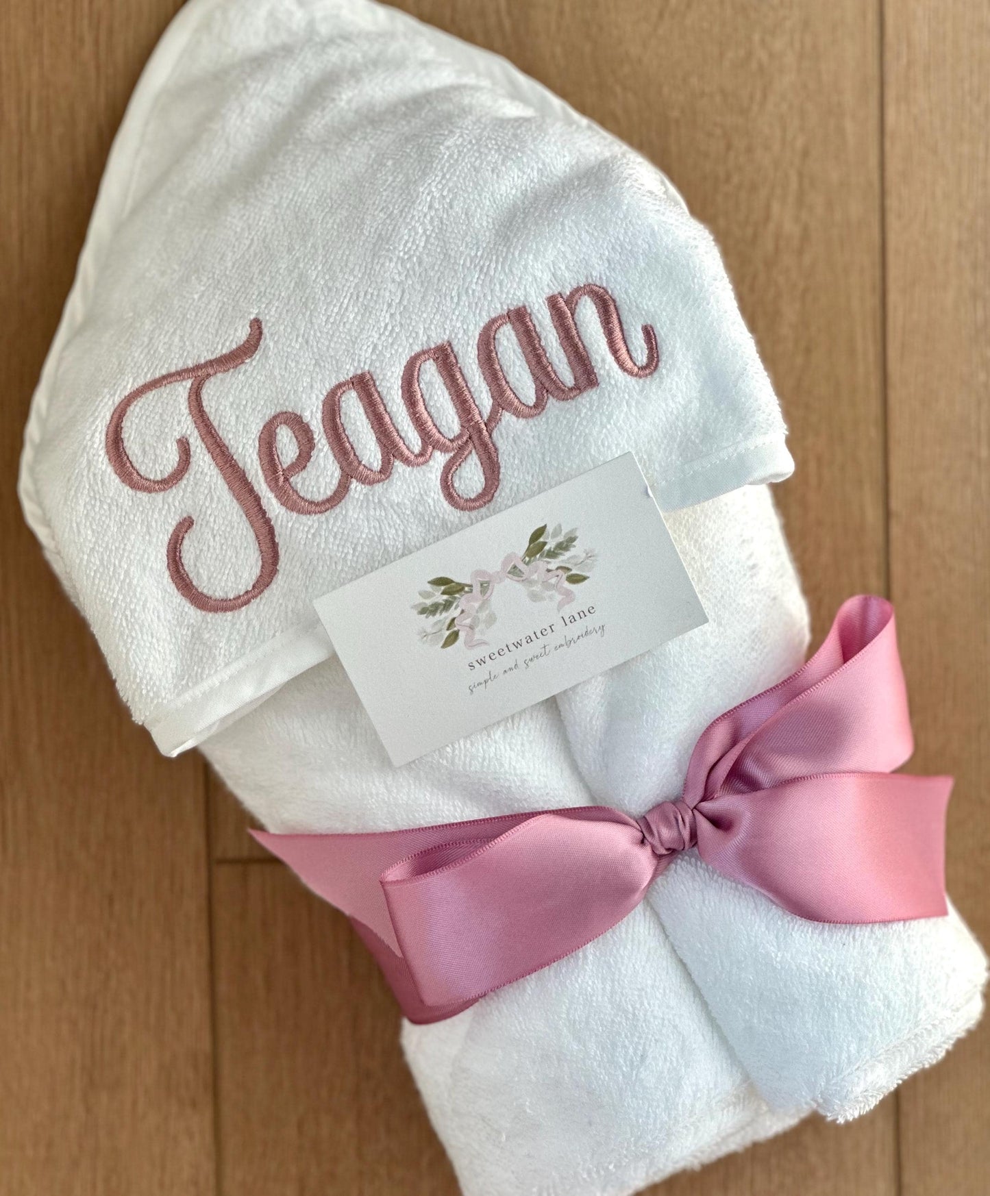 Hooded baby towel — Fish design