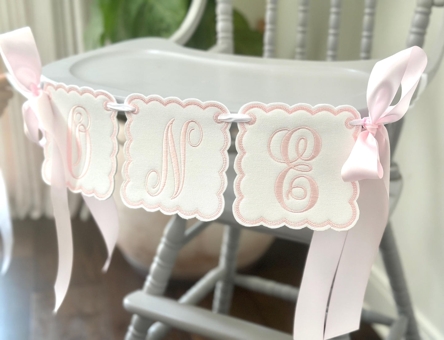 Scalloped Baby Name Banner