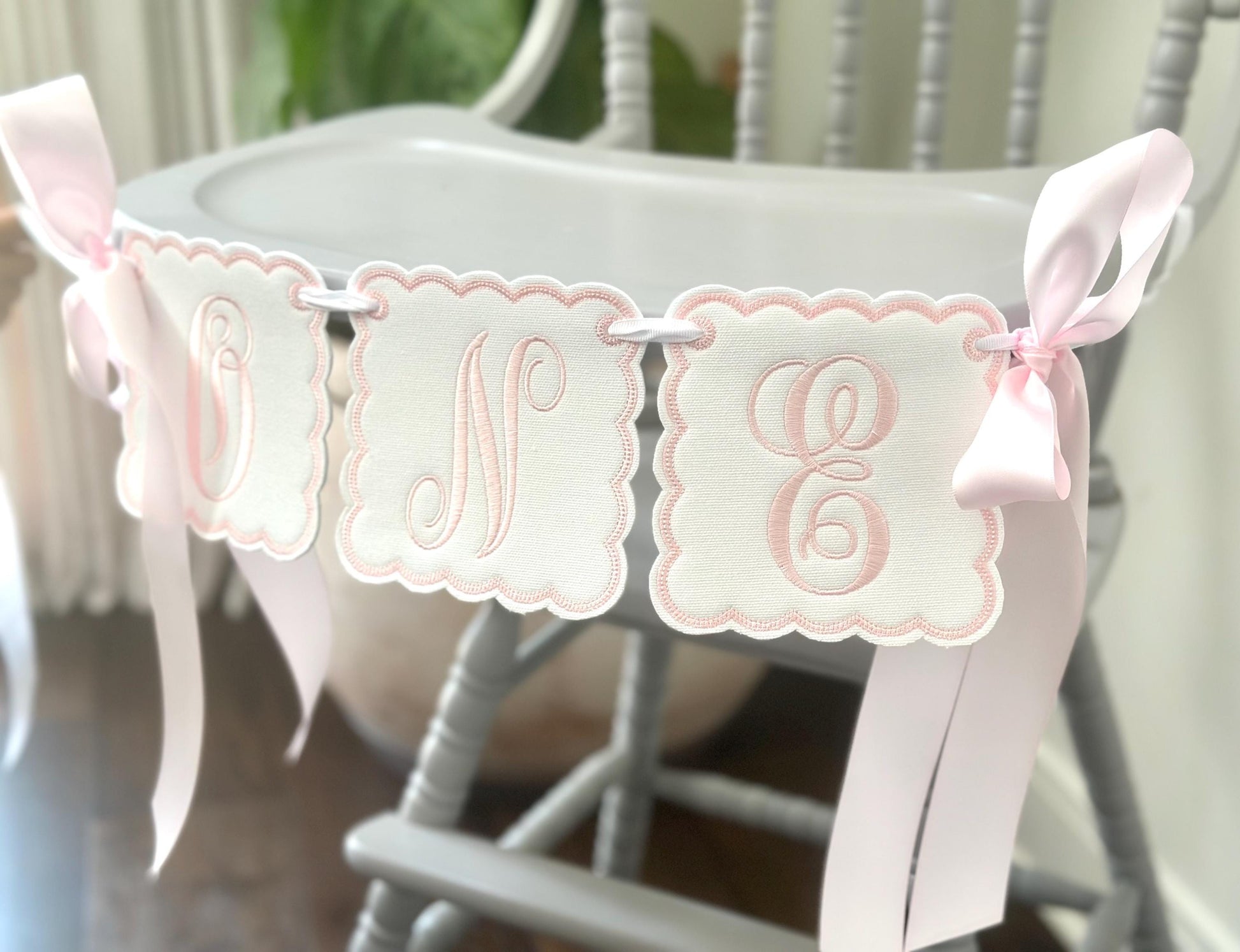 Scalloped Baby Name Banner