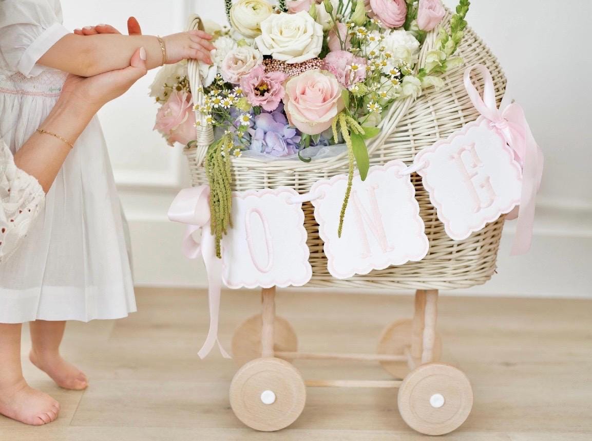 Scalloped Baby Name Banner